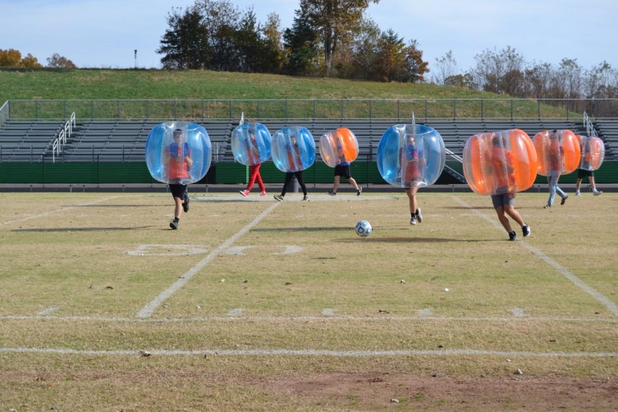 Bubble Ball Raises $500 for Deavers Family