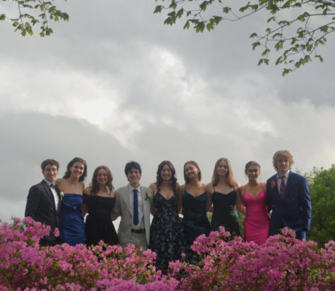 Kettle Run students pose for prom photos